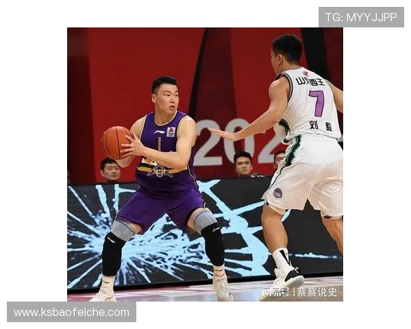 李根的篮球之路:从青涩少年到职业赛场的奋斗历程与心路历程