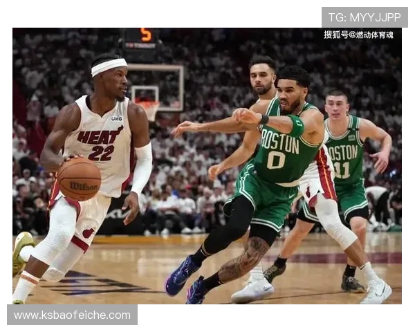 热火与凯尔特人激战正酣精彩瞬间回顾与战术分析