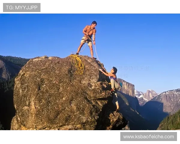 重庆攀岩队的节奏揭秘:探索攀岩深度与团队协作的完美融合