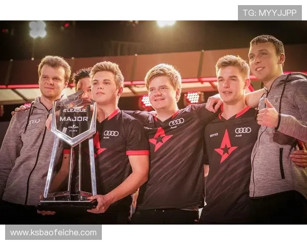 WE战队在CSGO中的迅速变革引发热议与关注 WE战队在CSGO中的迅速变革引发热议与关注